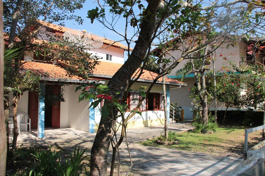 Отель Residencial Aracua Бомбиньяс Экстерьер фото
