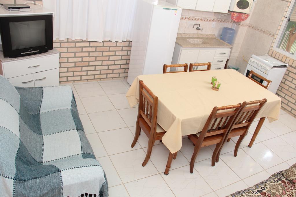 Отель Residencial Aracua Бомбиньяс Экстерьер фото